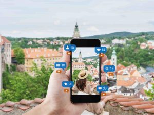 Réseaux sociaux : nouveaux guides de voyage ?